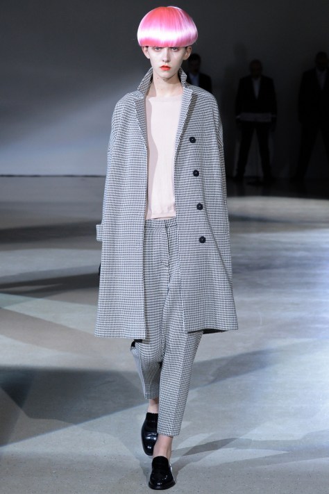 70c9e20a7d21f23d41e311b2fa24e13d_768_1152