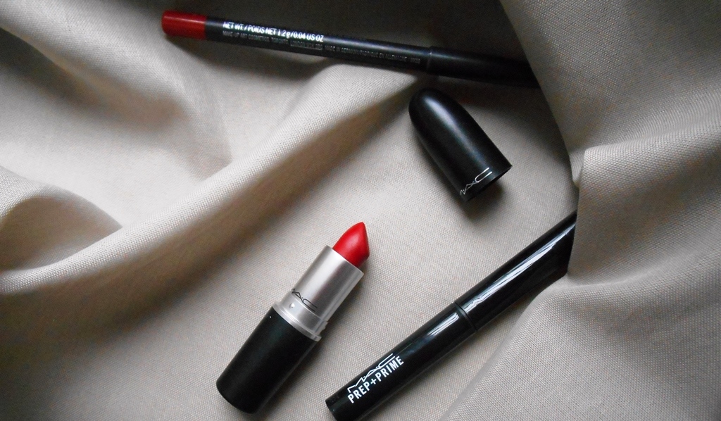 Радости недели, выпуск №3: красная помада, предсказанные креветки и супервещь от&nbsp;Norsoyan