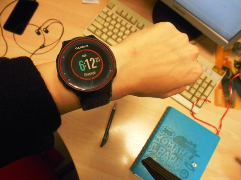 Вот они командуют.